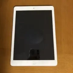 Apple iPad シルバー 本体　ジャンク品