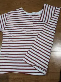 赤と白のストライプ 長袖Tシャツ