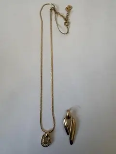 Dior ネックレス　トップ　まとめ　ゴールド色