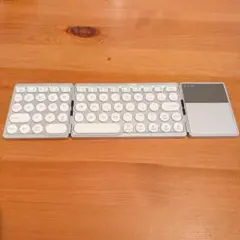ワイヤレスキーボード　Bluetooth 折りたたみ　シルバー