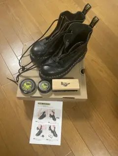 Dr. Martens ブラックジッパーブーツ シューケアプロダクツ付き