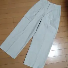 未使用　GU　リネンブレンドタックワイドパンツ Sベージュ　ジーユー