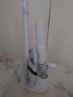 11/8迄保証　ハンディクリーナー　掃除機　アイリスオーヤマ　HCD-22M-Wのサムネイル