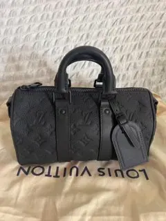 Item thumbnail for item 821a123e-e90b-4927-b0c8-980a16698489