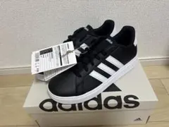 adidas 黒スニーカーGRAND COURT 23cm