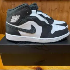 Nike Air Jordan 1 Mid SE“ Elephant