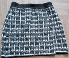 GU 黒×白チェック柄ニットミニスカート（S）