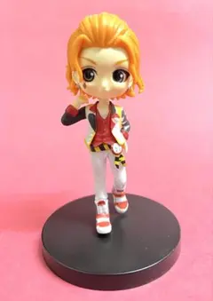 ツイステ　Qposket ケイト　フィギュア