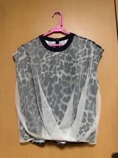 レオパード柄 シアー 半袖トップスのサムネイル