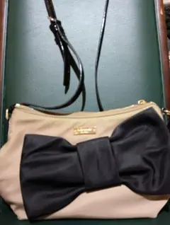 Item thumbnail for item 15fa73d8-405b-4d3e-a87e-b4e2125d6566