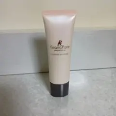 サナ　毛穴パテ職人 エッセンスBBクリーム 02