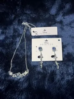 シンデレラ花モチーフ ネックレスとイヤリングセット