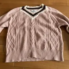 ピンク ケーブル編み Vネックセーター