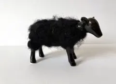 【欧州雑貨インテリア】黒ヒツジ　陶器とウールの置物