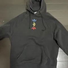 adidas オリジナル　ブラック パーカー