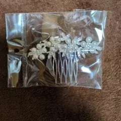 パールとラインストーンのヘアコーム