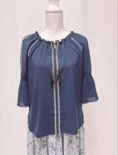 ANAYI ネイビーチュニック 七分袖 タッセル付き　美品　試着のみのサムネイル