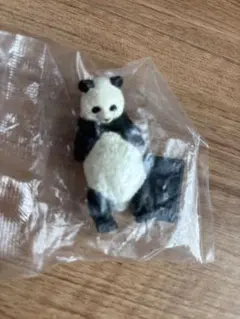 ガチャガチャ　タニタ×パンダの穴　今日は何キロ？　パンダ