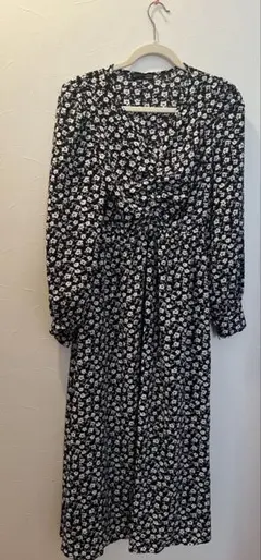 DAZY 花柄 長袖ワンピース Mサイズ