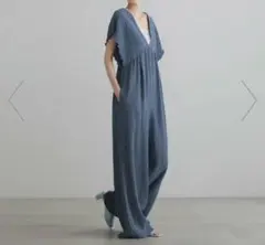 ヨウリュウシャーリングサロペット　Vネック フリル袖 ブルー　美品　くすみブルー