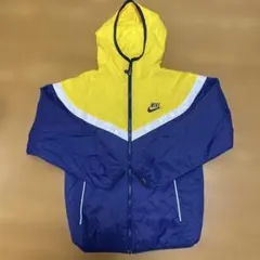 NIKEウィンドブレーカー