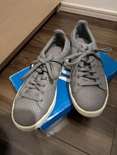 新品未使用アディダスレザースニーカーPlage