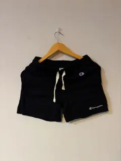 Champion 黒 ショートパンツ