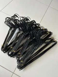 針金ハンガー黒100本プラス10本のサムネイル
