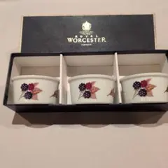 ロイヤル・ウースタ ROYAL・WORCESTER 英国王室御用達3皿のサムネイル