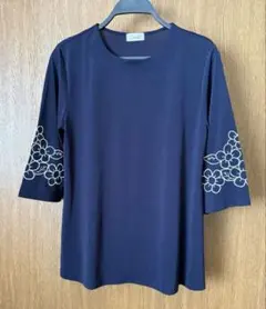 ネイビー 花柄刺繍 7分袖シャツ
