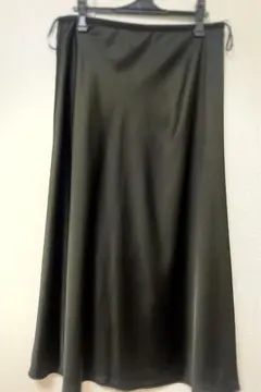 UNIQLOサテンスカート黒☆XXL 新品未使用