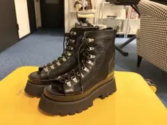 デザインレースアップブーサン(HARE)のサムネイル