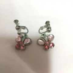 蝶デザイン ピンク イヤリング