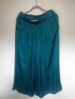 iCB フレアパンツ エメラルドグリーン色