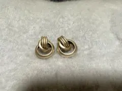 ゴールドフープイヤリング