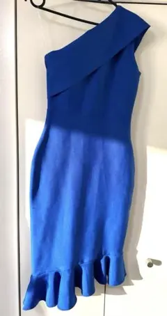 美品　ワンショルダー青ドレス Sサイズ