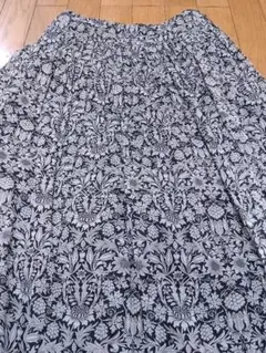 【美品】オンワード　23区　ウィリアムモリス　リバティ　スカート　M マキシ丈のサムネイル