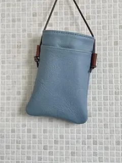 スマホショルダー　くすみブルー