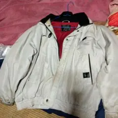 ホワイト フード付きアウター