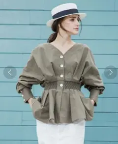 Emma Taylor カーキ シャーリングブラウスのサムネイル