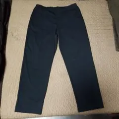 メンズ　Lサイズ　ユニクロ　ウルトラストレッチアクティブテーパードパンツ　黒