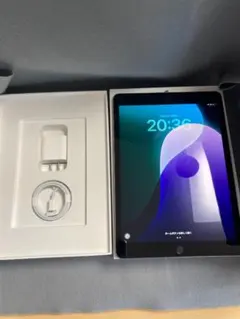 超美品　国内版　SIMフリー　iPad 第9世代　64GB wifiモデル