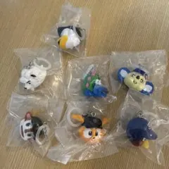 プロ野球　めじるしアクセサリー　7個　ガチャガチャ