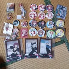 五等分の花嫁 他 アクリルキーホルダー・缶バッジ 等40点セット