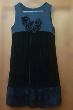 ジュノー 黒ノースリーブ薔薇飾りワンピース 高級感 セレモニー ドレス