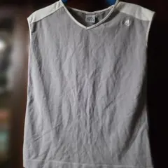 アディダス袖無しスポーツウェア