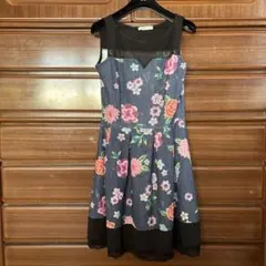 ❤️ FAS❤️フラワープリントノースリーブワンピース T3 Lサイズのサムネイル