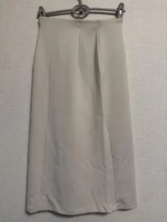 ベージュ タイトロングスカート ユニクロ