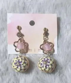 ハンドメイド 花と手毬のノンホールピアス(190)