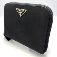 Prada ブラック ナイロン ジップウォレット三角ロゴプレート付き